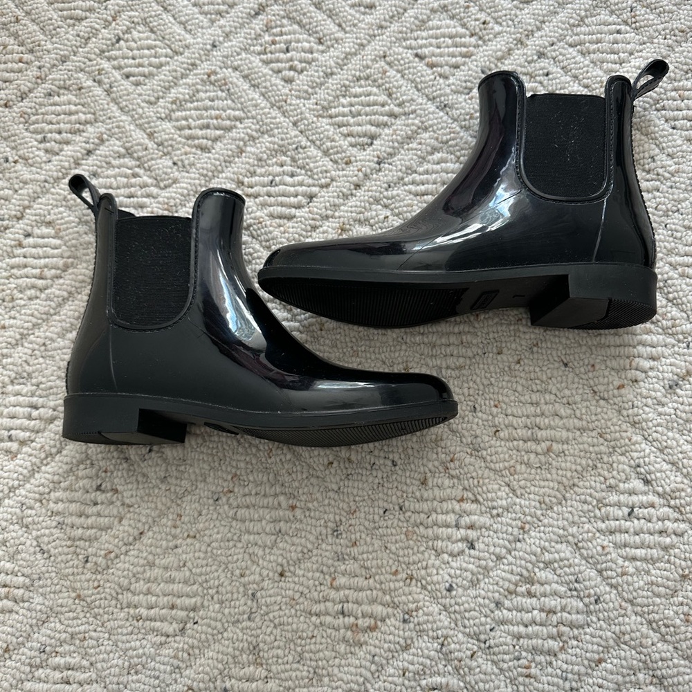 Marc Fisher Glossy Black Chelsea Rain Boots